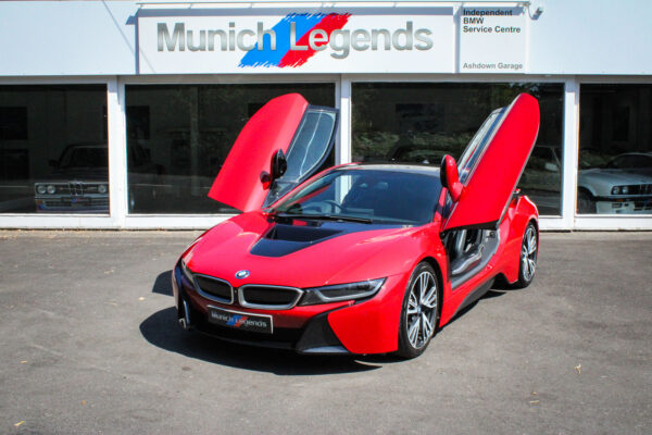 BMW i8 protonic red