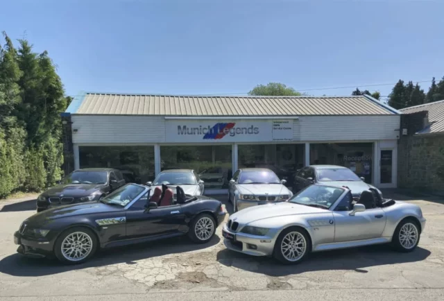 What a fantastic way to make the most of these sunny days...

#zroadster #zukunft #bmwz #z3 #bmw #classicbmw #classiccars #classicroadster